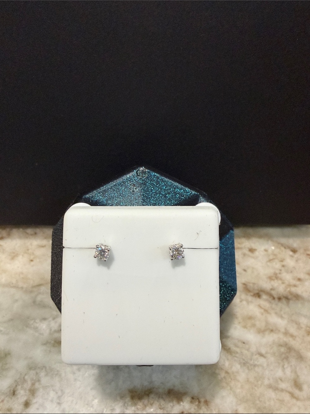 Moissantite 0.25 ct with 925 silver setting